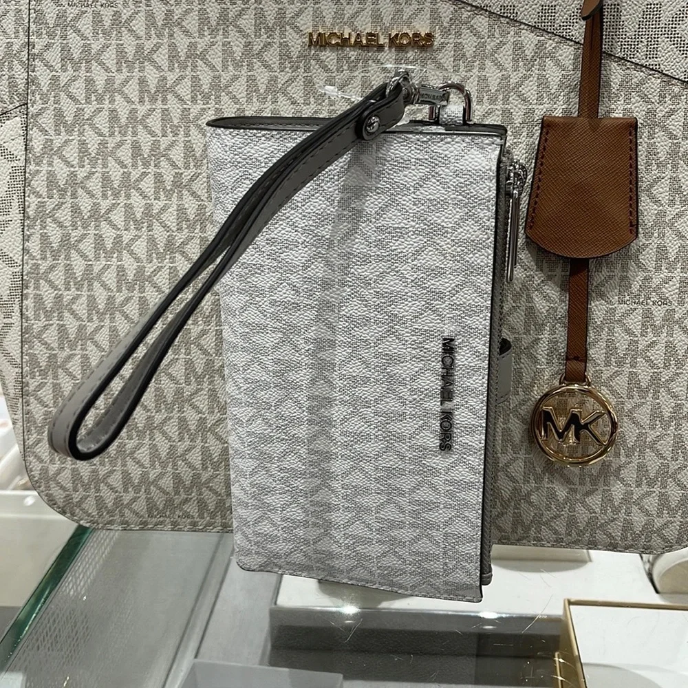 MICHAEL KORS LARGE DOUBLE ZIP WRISTLET  Bright White